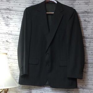 Christian Brooks suit. Size 44L.